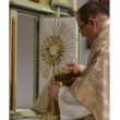 Dnes - 20.02.2022 - poklona k Sviatosti Oltárnej od 13.00 - 17.00 hod. - s prenosom (O 17.00 hod. eucharistické požehnanie ), v režime základ, nutný respirátor a dezinfekcia rúk